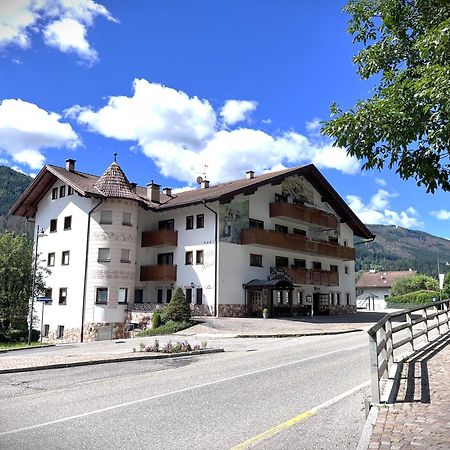 Hotel Villa Jolanda Ziano di Fiemme Dış mekan fotoğraf